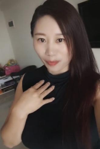 大胸熟妇后入壮观 第1张