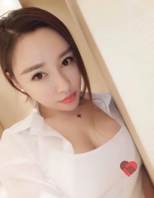 清纯艳萍妹妹逼紧水多三点粉 第1张