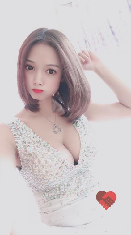 海珠A4腰婷婷颜值也高 第1张