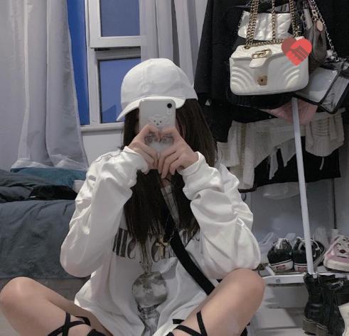 兼职小妹妹能配合各种姿势不挺尸不催人 第2张