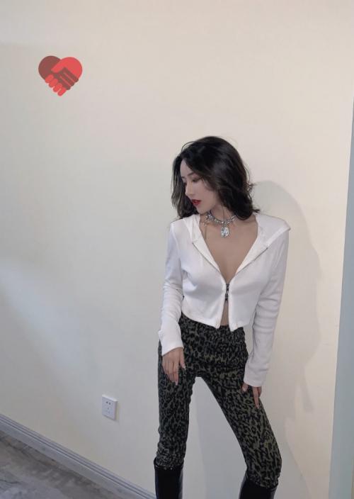 口爆独龙小妹妹冰火两重天 第3张