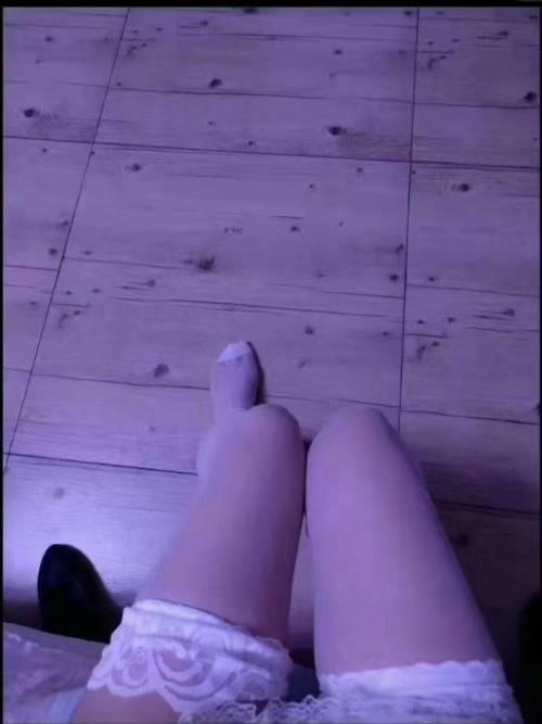 苗条型美女 第1张