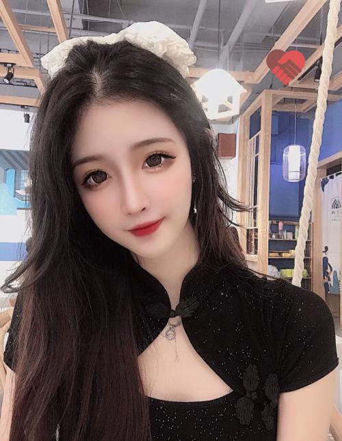 业余兼职听话乖巧的嫩模 第3张