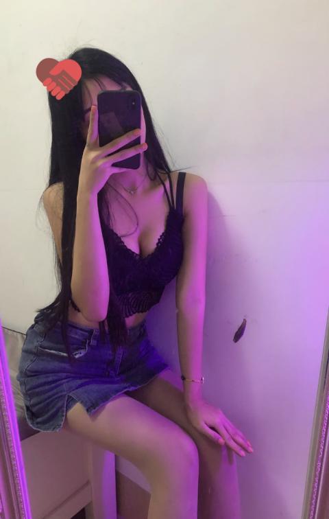 亲自验证骚妹妹口活好水多粉嫩舒服直接深喉 第1张