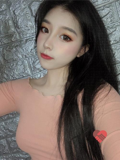 兼职舞蹈妹妹白白嫩嫩身材很棒 第1张