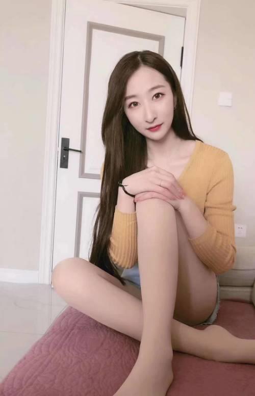九头身长腿美女莹莹 第3张