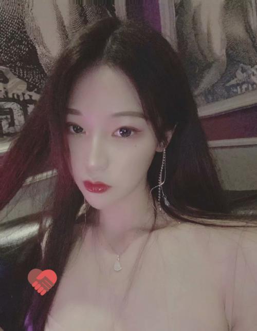兼职妹妹粉穴鲍鱼逼疯狂抽插爽翻天 第2张