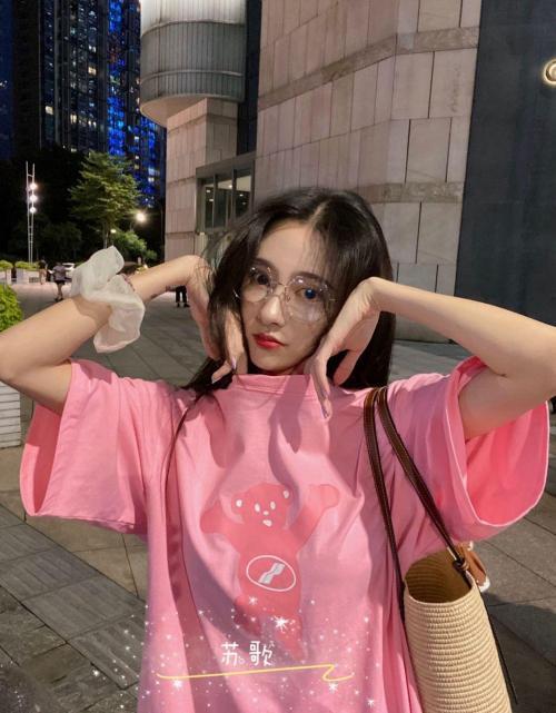 上海普陀区名媛小姐姐，最近抖音很火的那种名媛 第1张