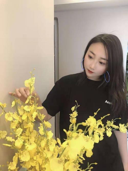清纯温柔的珊珊（可舌吻） 第1张