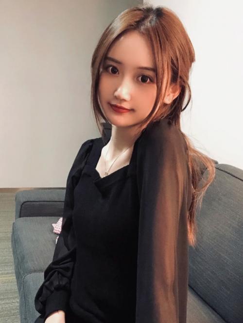 清纯小妹逼紧水多在线兼职 第2张