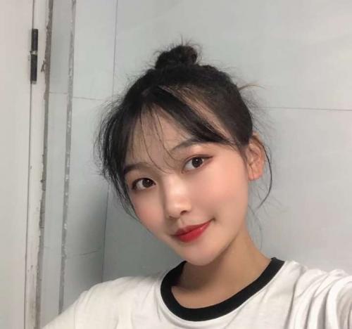 成都19岁清纯兼职小妹。水多粉嫩 第2张