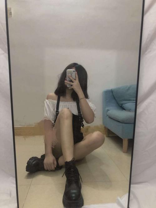 特骚的妹子，身材好，皮肤白，水也多。 第1张