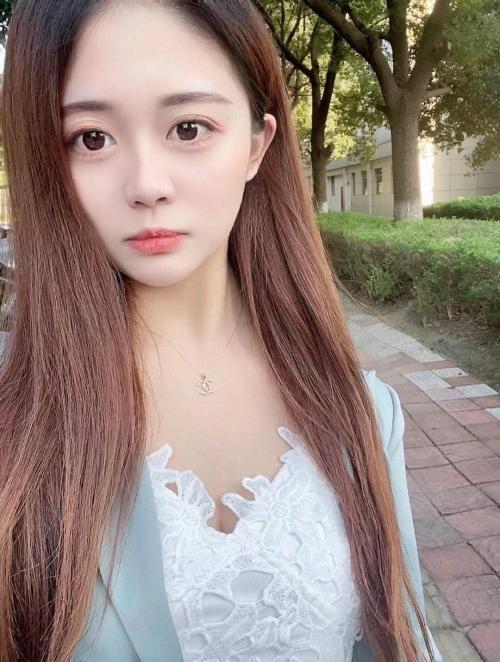 身材高挑清纯大学生兼职 第1张