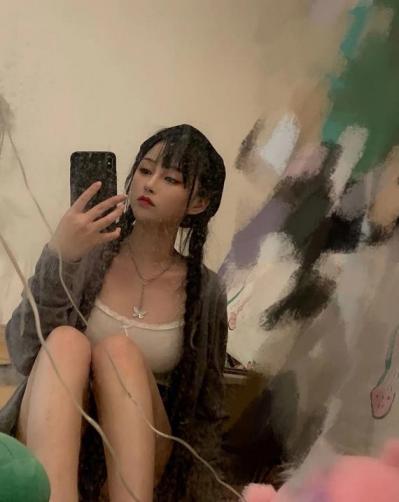 扎马尾的嫩妹小小 第1张