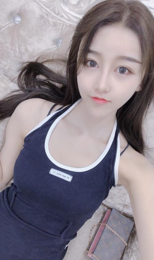 刚开刨的粉嫩少女 第1张