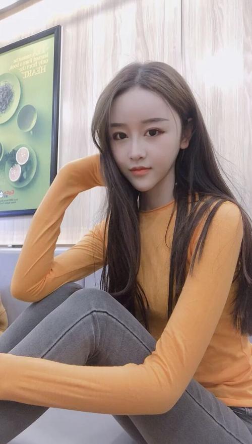 刚开刨的粉嫩少女 第3张