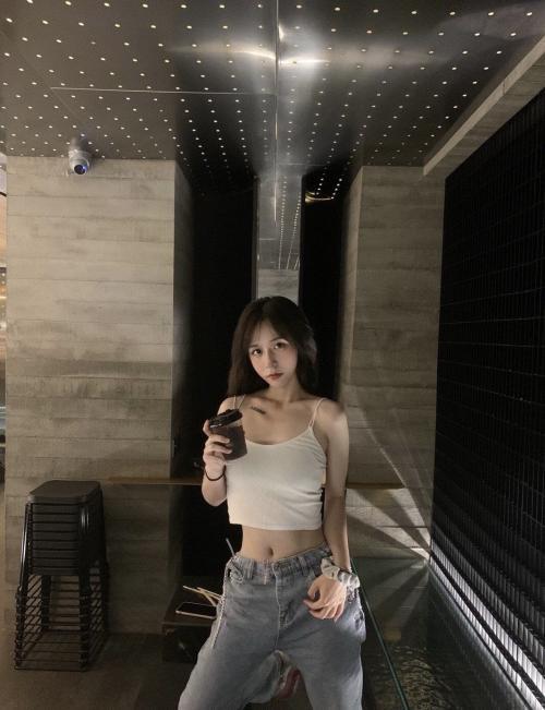 紧致嫩穴会喷水的兼职妹子 第1张
