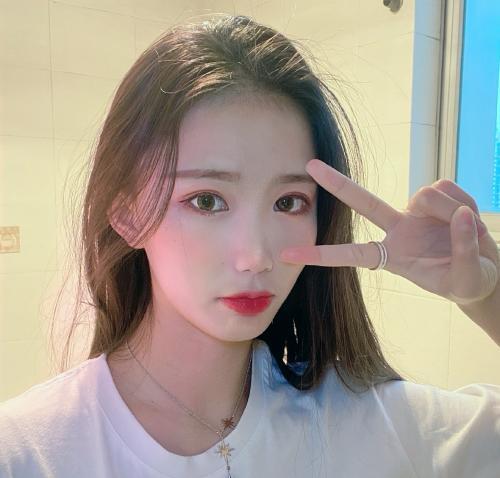 约啪丰满大奶学生妹兼职，操起来真舒服 第3张