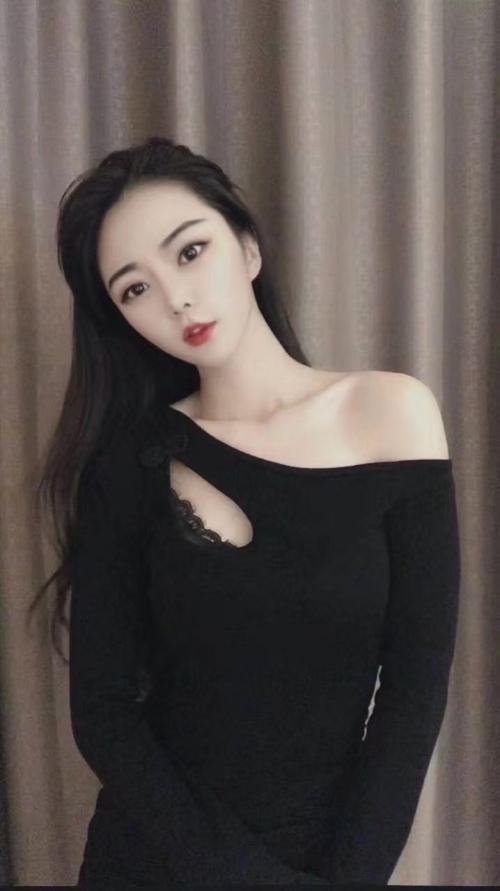 无锡新吴在线170高挑身材的小美女 第3张