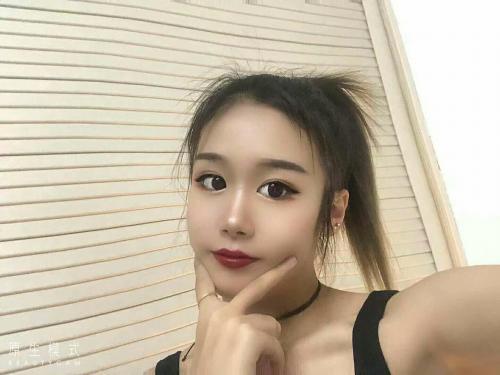 00后小妹 第2张