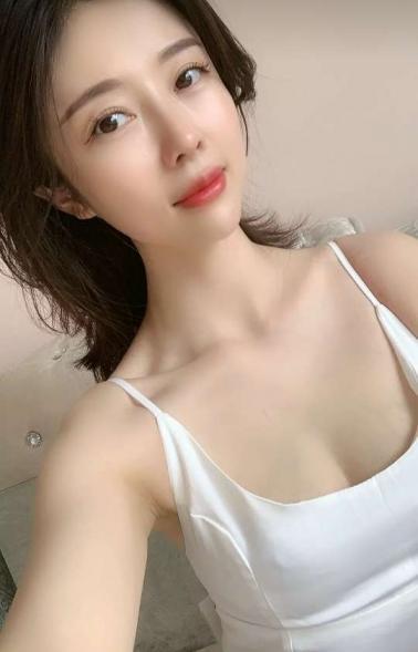 嫩模性感可操 第1张