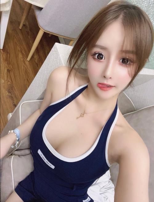 青岛大奶妹大大大 第2张