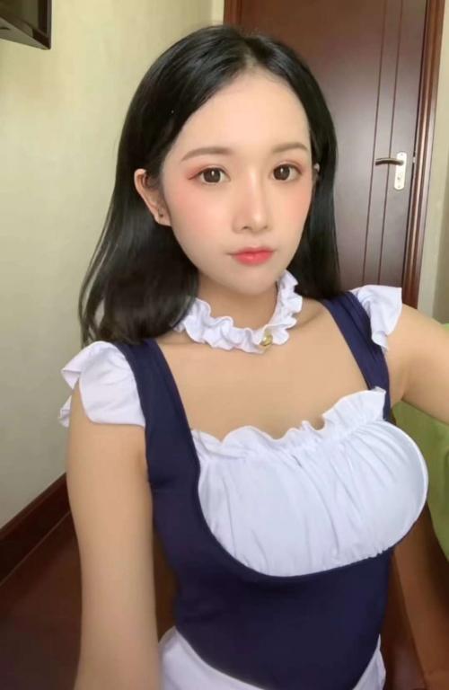 极品美乳兼职 第4张