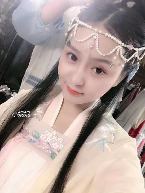 00年艺术学院表演系?天然高白纯??172D大长腿 第3张