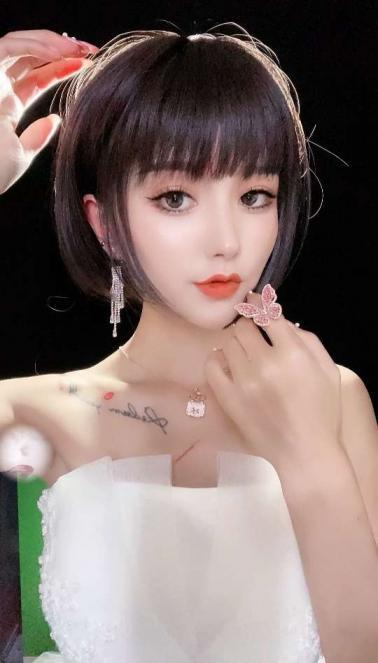操内蒙短发飒气十足的骚B 第2张