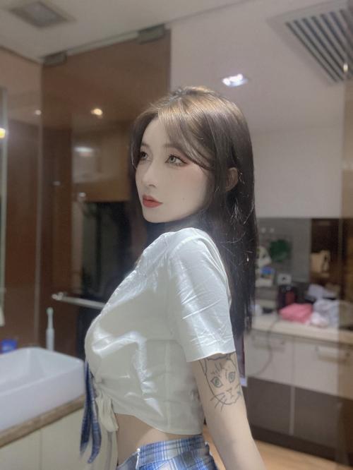 Jk制服极度诱惑 第2张