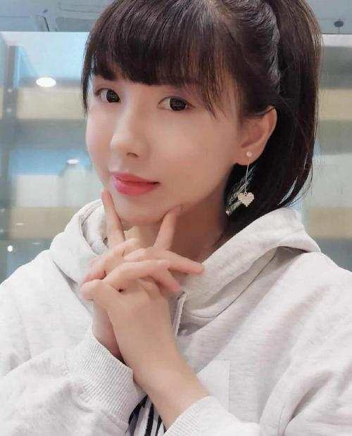 山东丰满长白腿黑丝袜少妇 第1张