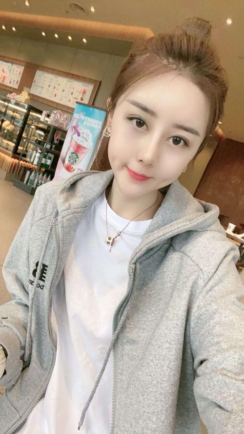 俏皮可爱小妹妹 第3张