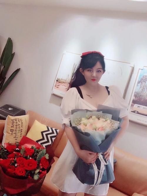 温婉贤惠的南山妹子 第1张