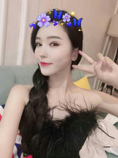 大长腿美女兼职，全程细致服务 第3张