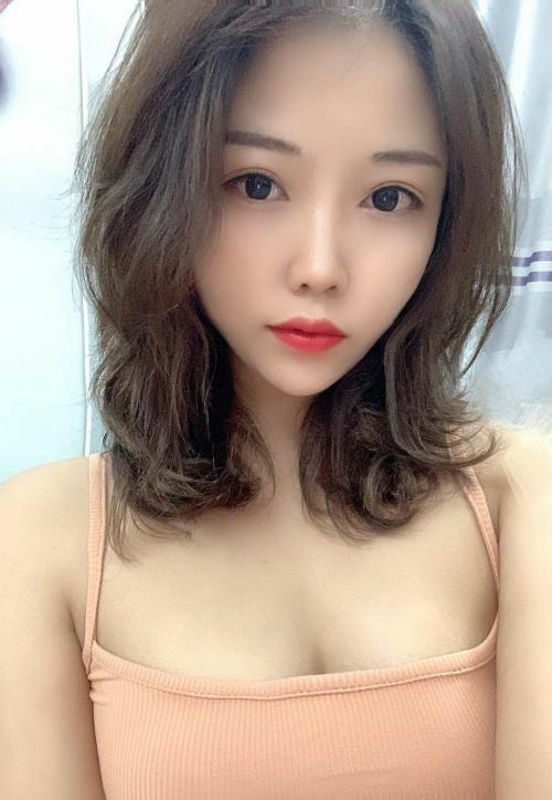 兼职妹妹刚下海b紧粉嫩水多多 第3张
