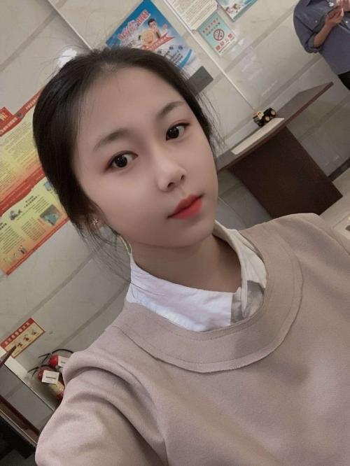 大学毕业上海兼职的小姐姐 第2张