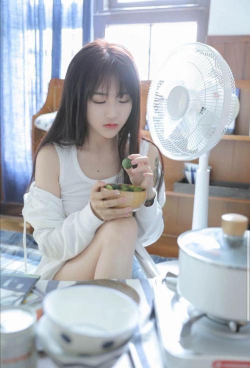 徐州铜山区学生萌妹子：真实02净高168D皮肤雪白、上粉下嫩 第2张