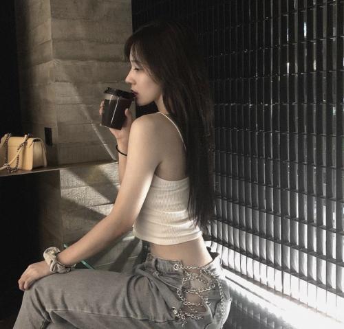 兼职年后下海小姐姐 第2张