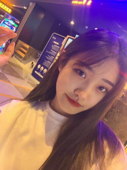 朝阳胸大逼紧兼职小美女 第1张