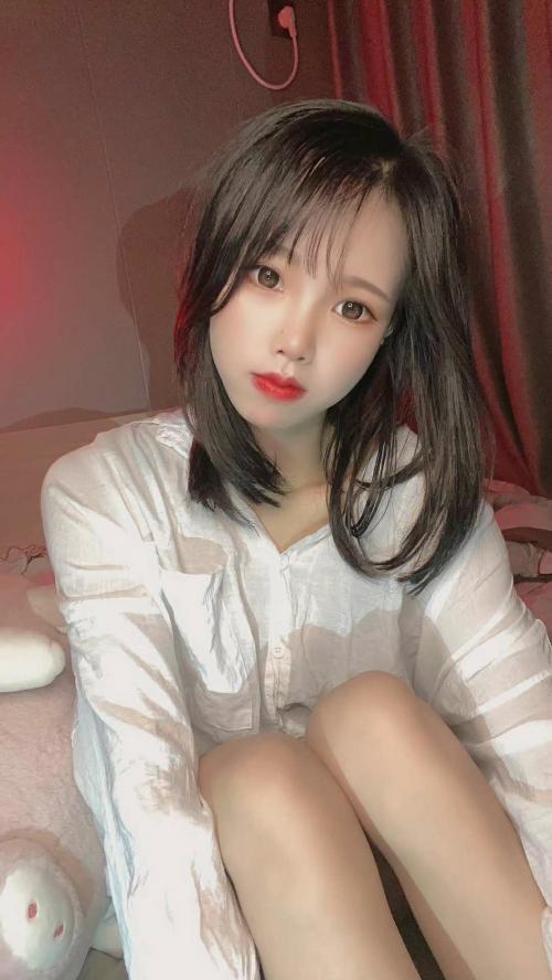 抽插闵行制服小妹逼嫩水多看着就想C 第2张