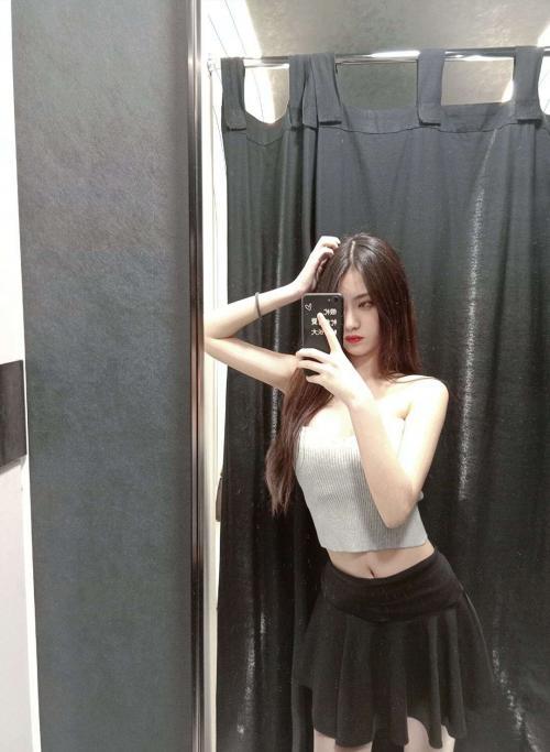 高颜值性感小妹 第2张