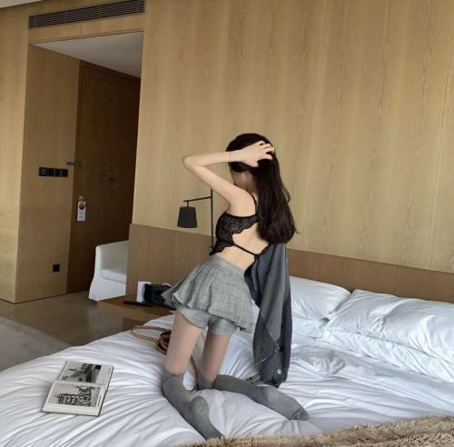 北京兼职小姐姐，粉逼嫩胸 第2张