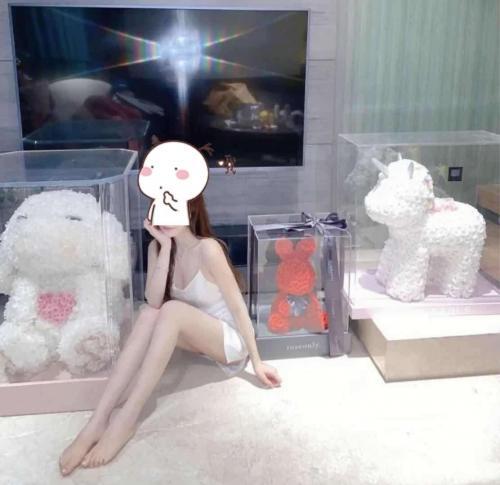 年轻小妹粉红性感 第2张