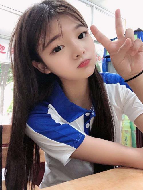 经纪人深圳外围真人真照妹子多服务好 第3张