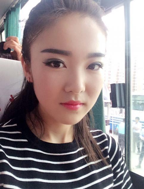 兼职学妹，人漂亮服务好，泻火中的战斗机 第1张