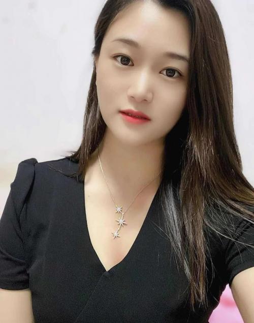 浙江清纯可爱大长腿白丝袜学生妹 第1张