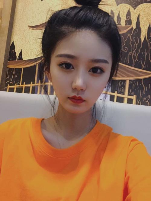 美艳时尚美容师兼职 第1张