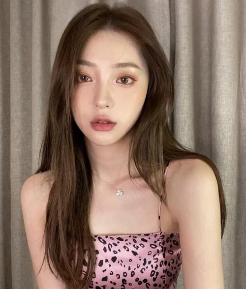 浦东极品美人，会舔会吸活儿真好 第1张