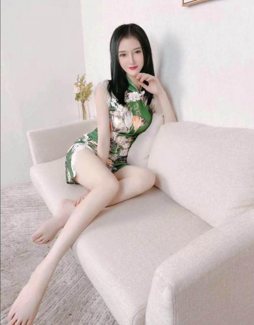 旗袍少妇，身材丰满皮肤白嫩 第1张