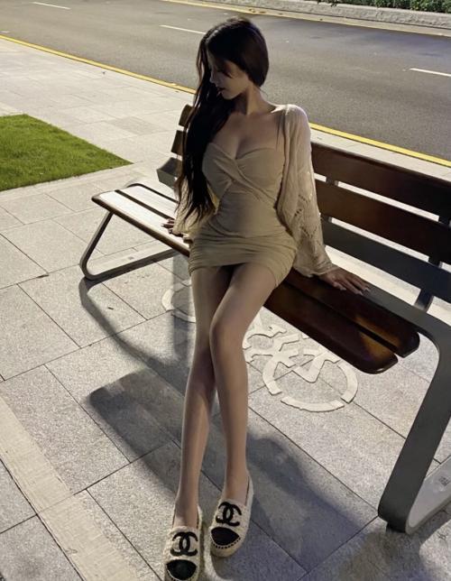 水嫩玲珑的大美女腿长胸大,穴嫩汁多逼紧温柔可爱 第3张